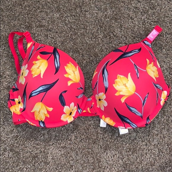 NWT Red floral push-up bra
